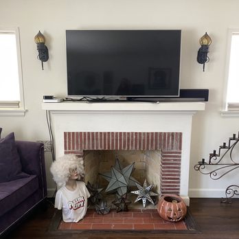 Installation King - BEFORE = our extension cord / clutter party on the mantle. - Home Theatre Installation Near Me Installation King - BEFORE = our extension cord / clutter party on the mantle. - Home Theatre Installation Near Me
