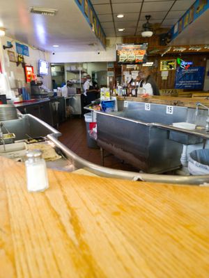 Capt. Benny's by null