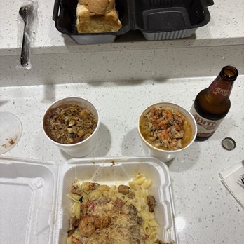BeauxJax Crafthouse - Red beans and jambalaya, crawfish etoufee and the worx mac and cheese - Bars Near Me - Bossier City, Louisiana