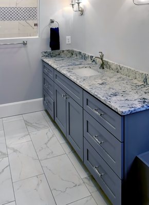 SULLIVAN - WE GUTTED KITCHEN, NEW FLOORING, NEW CABINETRY, QUARTZ COUNTERTOPS, MOVED PLUMBING AND ELECTRICAL AND ADDED NEW HALF BATH SULLIVAN - WE GUTTED KITCHEN, NEW FLOORING, NEW CABINETRY, QUARTZ COUNTERTOPS, MOVED PLUMBING AND ELECTRICAL AND ADDED NEW HALF BATH