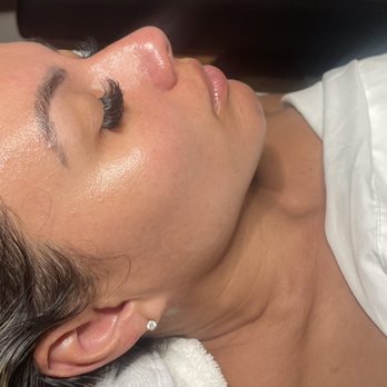 Be Bare Skin - Signature facial - Skin Care Near Me - Agoura Hills, California Be Bare Skin - Signature facial - Skin Care Near Me - Agoura Hills, California