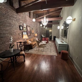 Hotel Cleo - Hotels Near Me - Knoxville, Tennessee Hotel Cleo - Hotels Near Me - Knoxville, Tennessee