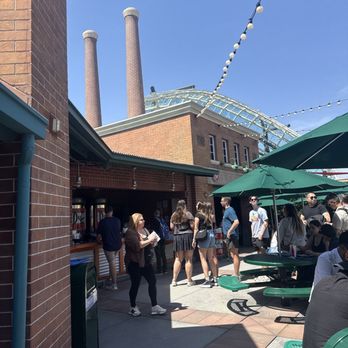 Duff Brewery Beer Garden - Beer Gardens Near Me - Universal City, California