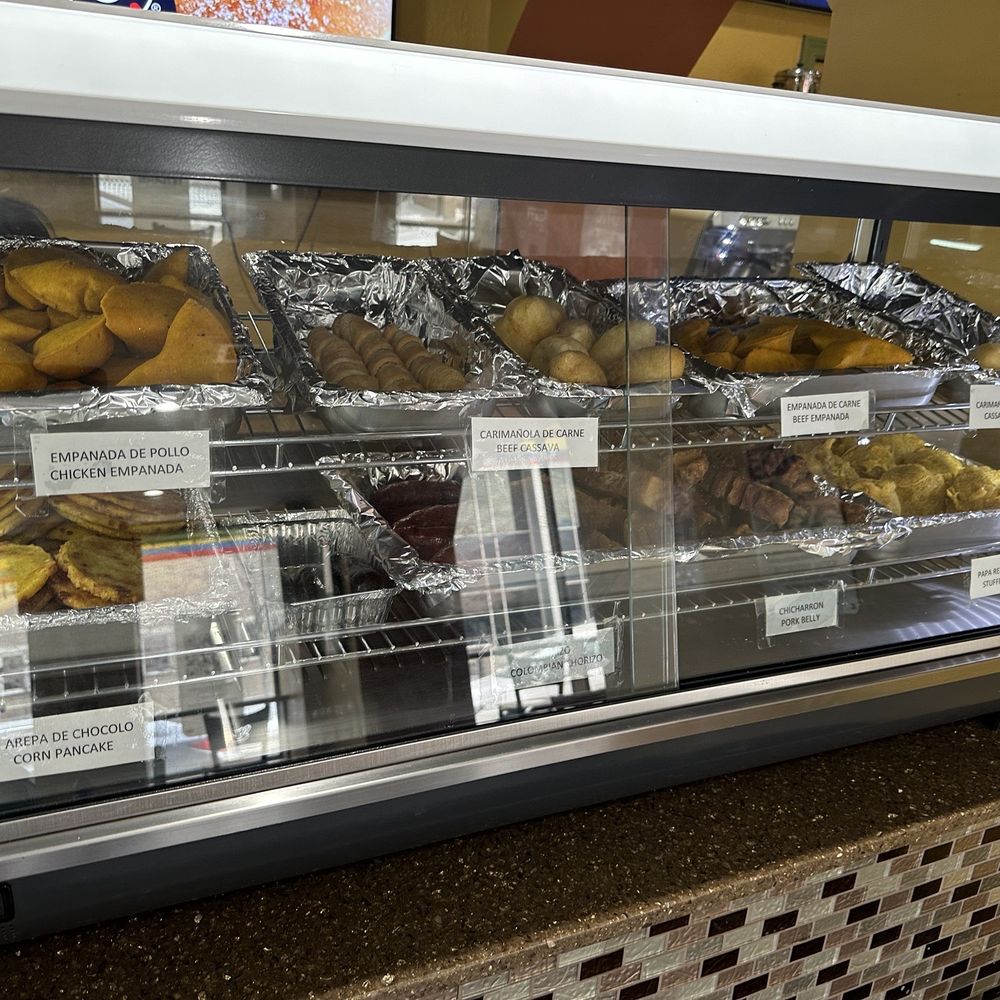 Mekato's Colombian Bakery - Empanadas and more hot good galore - Bakeries Near Me - Chicago, Illinois