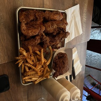 BirdHouse - 10 piece family tenders (half spicy, half honey butter) with seasoned fries and broccoli salad - Chicken Shop Near Me - Page, Arizona BirdHouse - 10 piece family tenders (half spicy, half honey butter) with seasoned fries and broccoli salad - Chicken Shop Near Me - Page, Arizona
