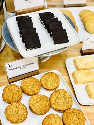 Batch Baking Company by null