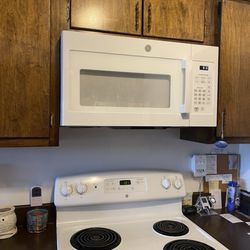 ABC Warehouse-Southfield  - New microwave installation with ABC Warehouse, Southfield  Store.