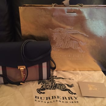 Burberry - My new handbag--I couldn't resist - Accessories Near Me - Chicago, Illinois