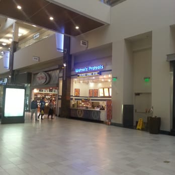 Wetzel's Pretzels - Pretzels Near Me - Montclair, California
