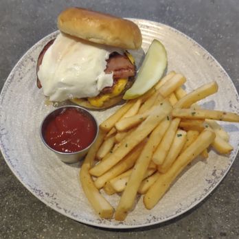 5 o'Clock Somewhere Rooftop Bar - 5 O'Clock Burger with french fries - Bars Near Me - San Diego, California 5 o'Clock Somewhere Rooftop Bar - 5 O'Clock Burger with french fries - Bars Near Me - San Diego, California