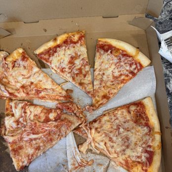 Rocco's NY Pizzeria and Pasta - A horrible pizza. - Italian Near Me - Las Vegas, Nevada