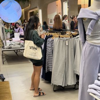 Aritzia - Women's Clothing Near Me - Boston, Massachusetts Aritzia - Women's Clothing Near Me - Boston, Massachusetts