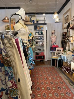 Vintanthro Modern & Vintage by null