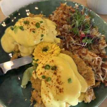 Egg Posh - Crab Cake Benedict - Breakfast & Brunch Near Me - Frisco, Texas