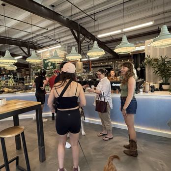 Dreamy - Bakeries Near Me - Montreal, Quebec