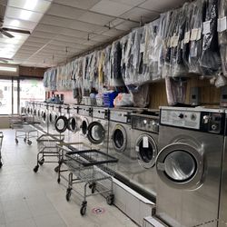 Ocean Wave Laundromat - Inside