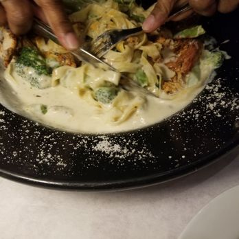 Nonna Angela's - Chicken and broccoli alfredo - Wine Bars Near Me - Crofton, Maryland