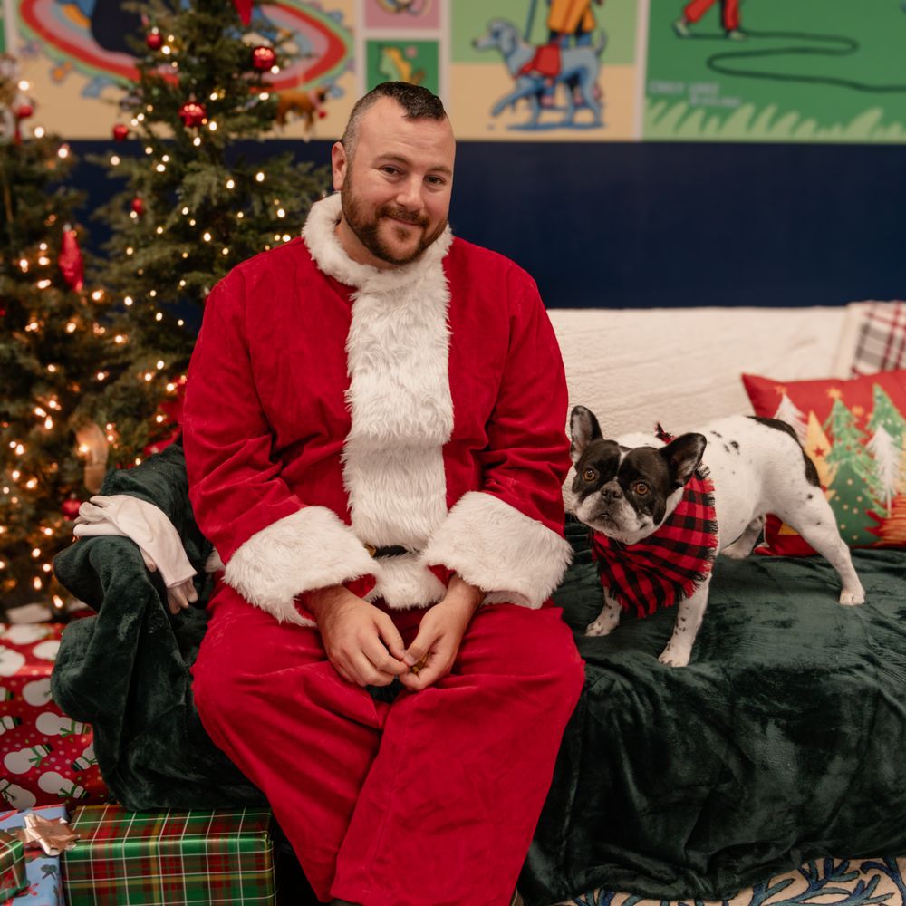 Clickstart Dog Training Academy - Photos with Santa December 24 - Pet Training Near Me - Lake Forest, California