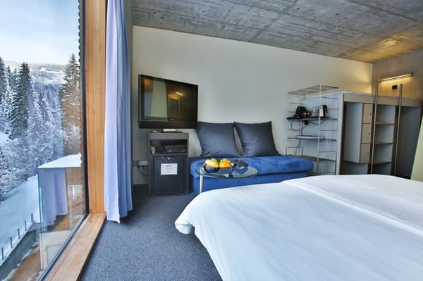 Riders Hotel by null