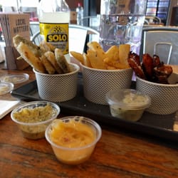 Grill'd - Woden - Chip sharing platter