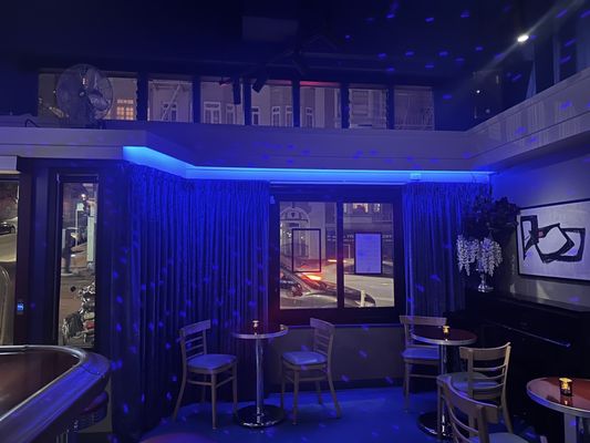 Stookey’s Blue Room by null