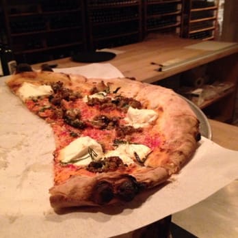 Otto - The lamb meatball/pecorino/ricotta/mint pizza. This one didn't stand a chance surviving. All gone. - Pizza Near Me - Chester, Connecticut