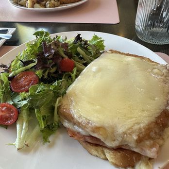 Versailles Cafe and Pastries - Croque monsieur - Patisserie/Cake Shop Near Me - Encinitas, California Versailles Cafe and Pastries - Croque monsieur - Patisserie/Cake Shop Near Me - Encinitas, California