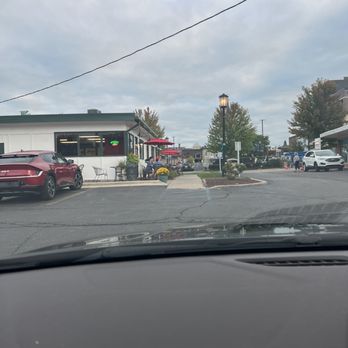 Pizza Cutter - Outside - Pizza Near Me - Northville, Michigan