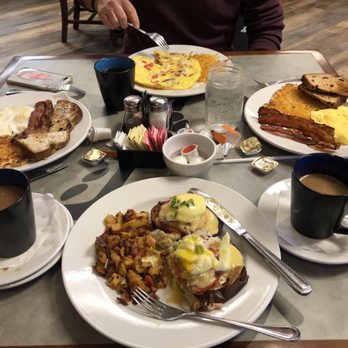 Bayside Restaurant - Smoked whitefish eggs Benedict was amazing!  Every bite delectable.  All at my table were very satisfied - Breakfast & Brunch Near Me - Petoskey, Michigan