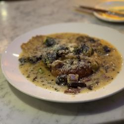 Giovannis Ristorante - chicken fricassee 8.4/10