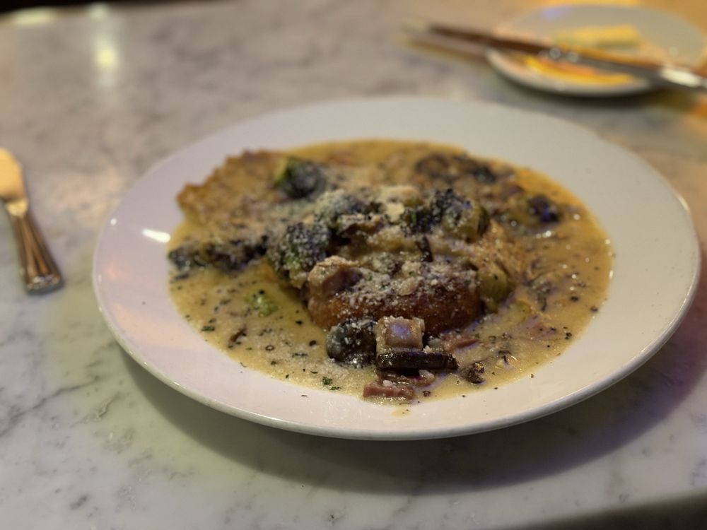 Giovannis Ristorante