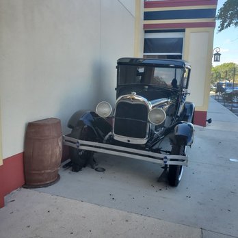 Ford's Garage - Burgers Near Me - Brandon, Florida Ford's Garage - Burgers Near Me - Brandon, Florida