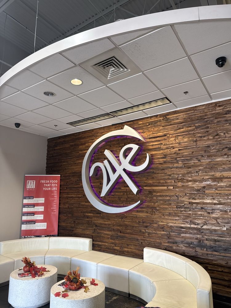 24e Health Clubs Logo