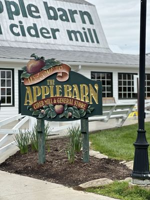 The Apple Barn & Cider Mill by null