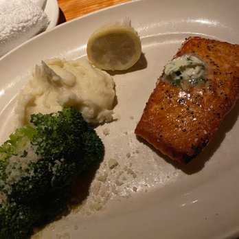 Houston's Restaurant - New American Near Me - North Miami Beach, Florida Houston's Restaurant - New American Near Me - North Miami Beach, Florida