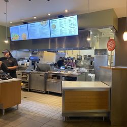 Noodles and Company - Order counter and kitchen