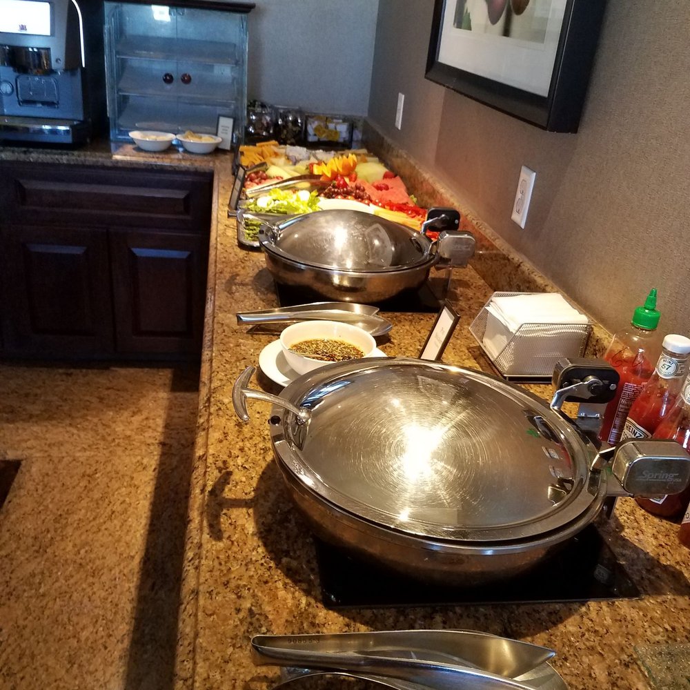 Hilton Concord - Evening snacks in the executive lounge. - Hotels Near Me - Concord, California