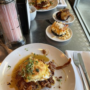 True Flavors Diner - Honey Chipotle Biscuit & Sriracha Honey Biscuit - Diners Near Me - Durham, North Carolina True Flavors Diner - Honey Chipotle Biscuit & Sriracha Honey Biscuit - Diners Near Me - Durham, North Carolina