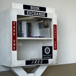 Tyke's Laundromat - Free book exchange