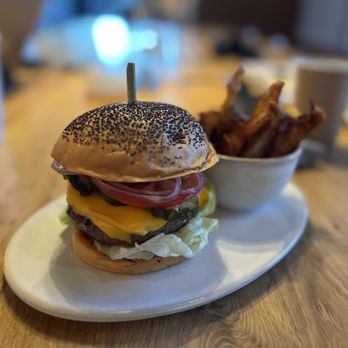 The Fly-By - Hanger cheeseburger, served all day.   Yeah it's a deluxe $18 hotel burger. Good but pricey - Cafes Near Me - Mountain View, California