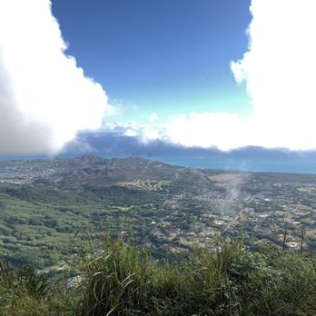 Wiliwilinui Ridge Trail - Windward view - Hiking Near Me Wiliwilinui Ridge Trail - Windward view - Hiking Near Me