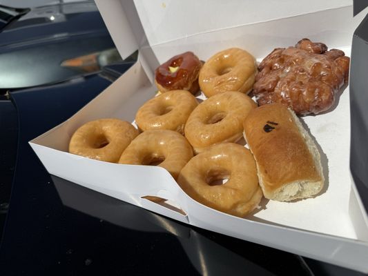 Bonnie's Donuts by null