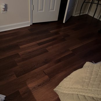 Marquis Floors - a hardwood floor in a bedroom - Carpeting Near Me - Lilburn, Georgia Marquis Floors - a hardwood floor in a bedroom - Carpeting Near Me - Lilburn, Georgia