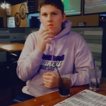 Motor Cafe - Sports Bars Near Me - New Baltimore, Michigan