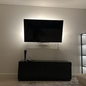 Alex HandyMan  - Mounted TV, hid cables added the Phillips Hue - Handyman Near Me