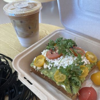 Whata Peach - Garden toast with Vanilla Latte - Juice Bars & Smoothies Near Me - Granada Hills, California