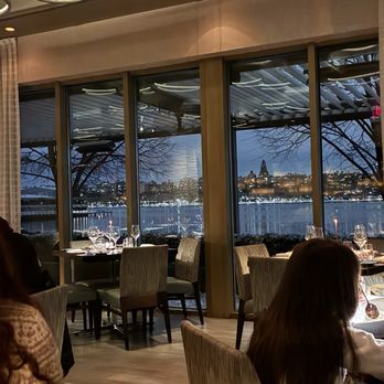 HAVEN Riverfront Restaurant & Bar - Views from our table. - New American Near Me - Edgewater, New Jersey