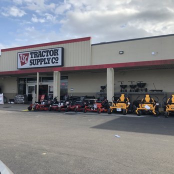 Tractor Supply - Outside - Hardware Stores Near Me - Leitchfield, Kentucky Tractor Supply - Outside - Hardware Stores Near Me - Leitchfield, Kentucky