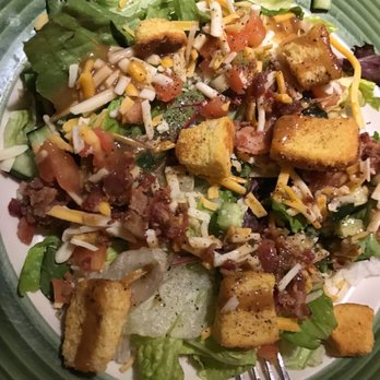 Applebee's Grill + Bar - Side salad with Honey Balsamic vinaigrette - Sports Bars Near Me - Petaluma, California