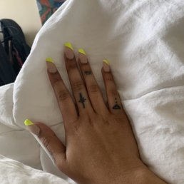 Acrylic set with design